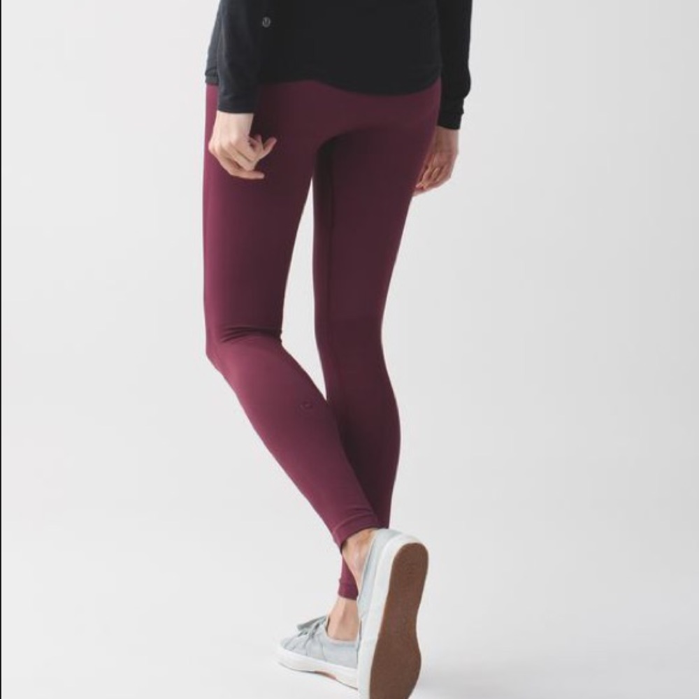 Lululemon zone in tight in maroon